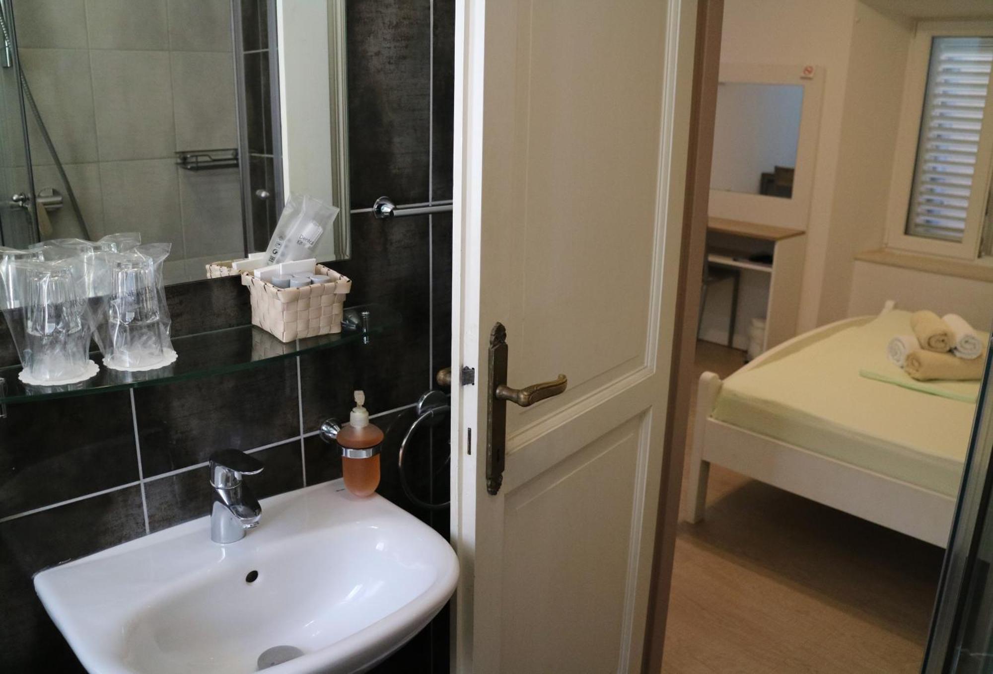 Studio Apartments & Rooms Lela, Sipan Island Šipanska Luka Стая снимка