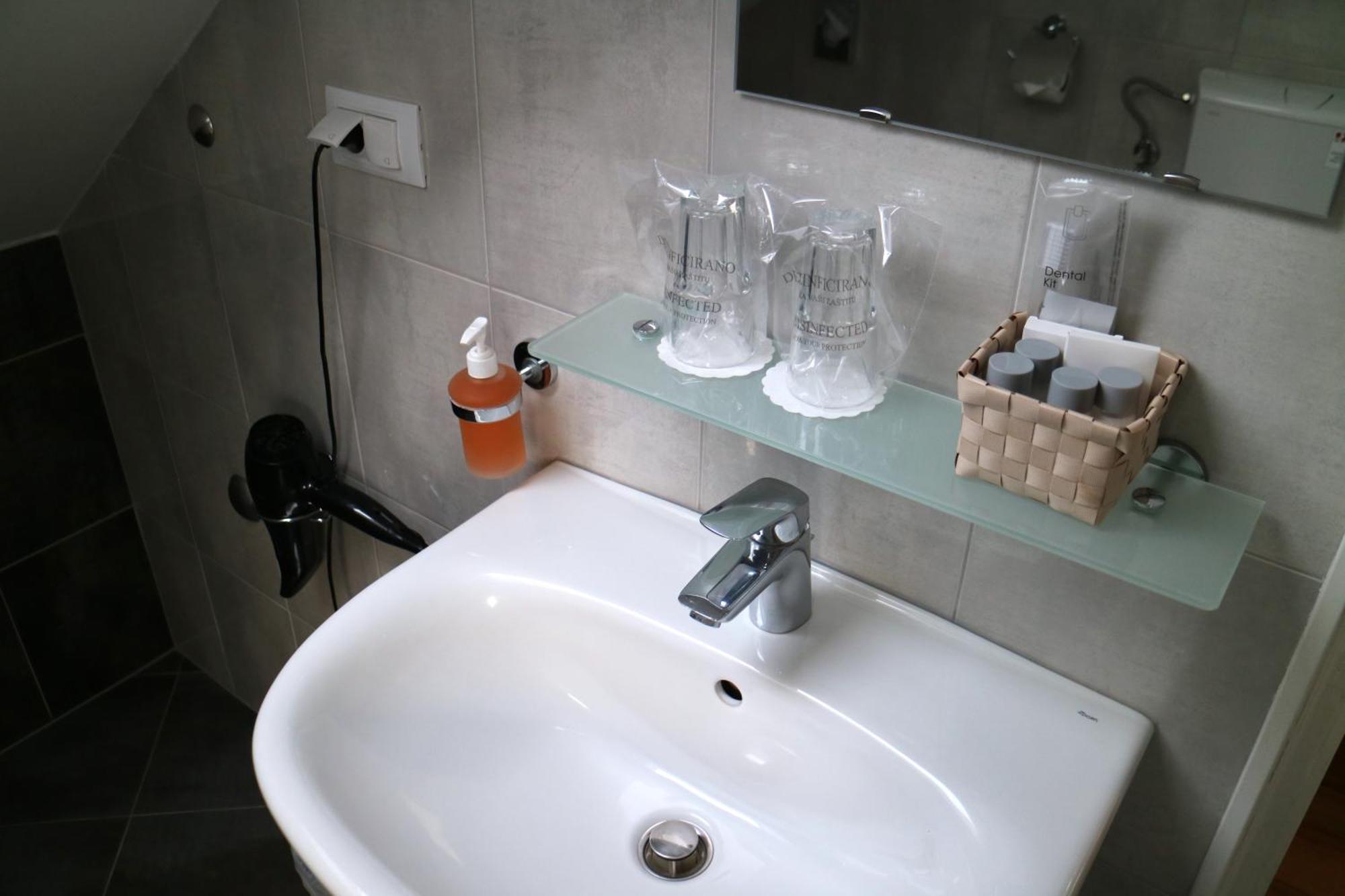 Studio Apartments & Rooms Lela, Sipan Island Šipanska Luka Екстериор снимка